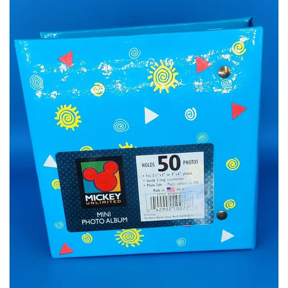 Disney‎ Mickey Mouse Unlimited MINI PHOTO ALBUM - 4x6 or 3-1/2